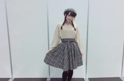 菅井 友香｜個別握手会⌄̈⃝（2017-03-01）｜3枚目