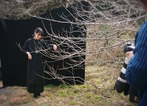 菅井 友香｜blt graph.さんオフショット♪（2017-03-19）｜5枚目