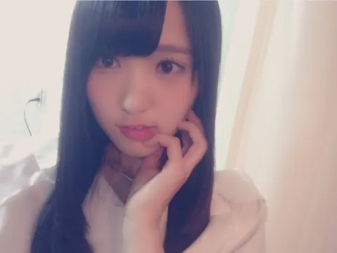 菅井 友香｜｢割れたスマホ｣（2017-04-03）｜3枚目