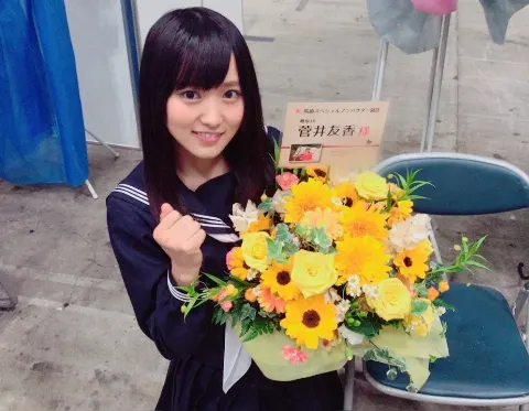 菅井 友香｜個別握手会\ ♪♪ /（2017-06-28）｜7枚目