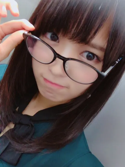 菅井 友香｜めがね(___⚯̫___)♪（2017-10-13）｜4枚目