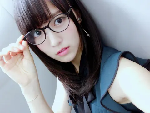 菅井 友香｜めがね(___⚯̫___)♪（2017-10-13）｜3枚目