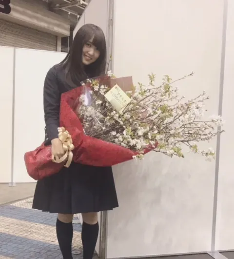 菅井 友香｜そよ風（2018-03-27）｜4枚目