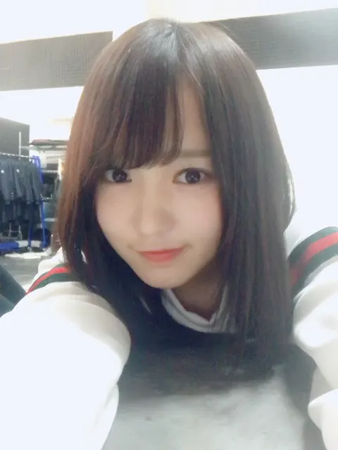 菅井 友香｜もうすぐ🙂（2018-03-06）｜4枚目