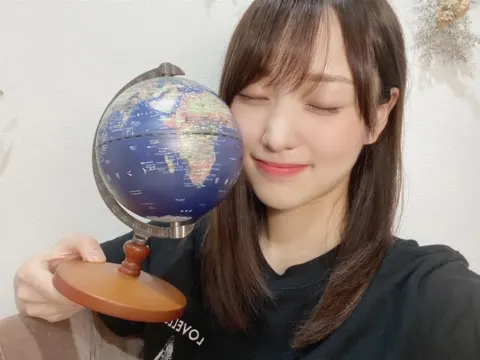菅井 友香｜地球儀🌎（2020-07-31）｜4枚目
