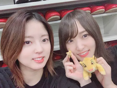 鈴本 美愉｜✌️（2019-09-17）｜2枚目