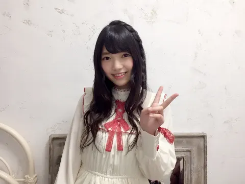 上村 莉菜｜｡.୨୧00434♡りな୨୧.｡（2017-02-11）｜3枚目