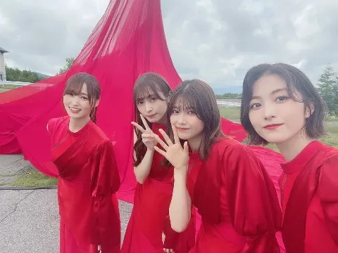 渡邉 理佐｜3rdシングル