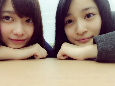 渡邉 理佐｜ハンカチ（2015-12-10）