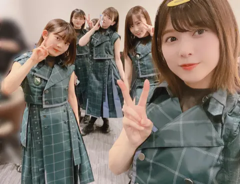 渡邉 理佐｜葡萄。（2020-10-08）｜2枚目