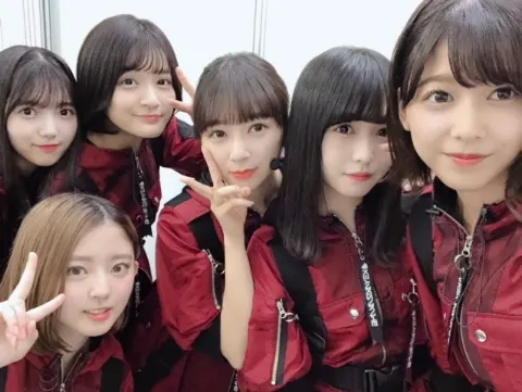 渡邉 理佐｜秋桜。（2018-09-28）｜2枚目