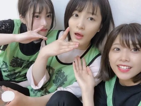 渡邉 理佐｜帆立。（2018-12-04）｜4枚目