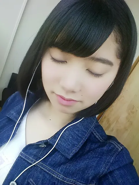 米谷 奈々未｜こんな写真……あったっけ?（2016-05-24）｜2枚目