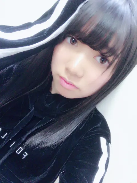 米谷 奈々未｜みんなの日々変化する髪型になかなか慣れない問題。（2017-04-01）｜2枚目