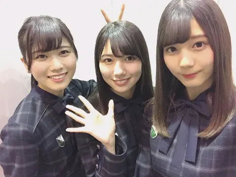 小坂 菜緒｜サンドイッチはツナサンド、おにぎりもツナおにぎり 小坂菜緒（2018-05-06）｜4枚目