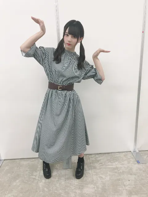 小坂 菜緒｜私は今、手元に何冊の本があるでしょう。正解は0冊です。期待させてごめんなさい、家に忘れてきました…（2018-06-28）｜7枚目