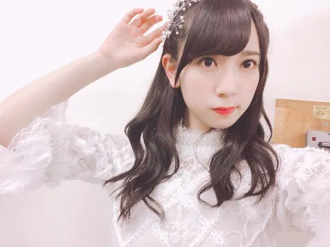 金村 美玖｜エアコン付けて毛布に包まれば今日も世界は平和です。たぶん。（2018-08-02）｜2枚目
