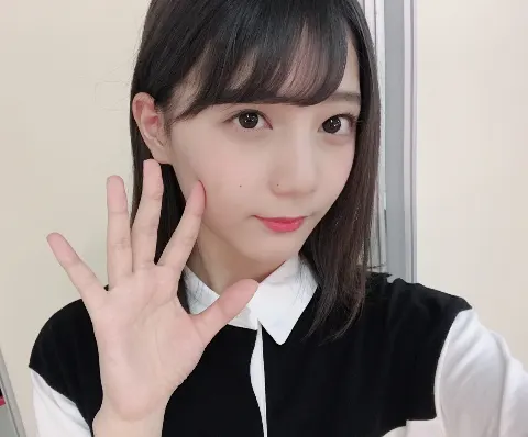 小坂 菜緒｜久しぶりに家から1歩も出ない生活をすると次外に出るの嫌になる…（2018-08-07）
