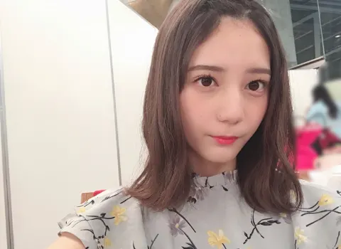 小坂 菜緒｜今日はここに行こうと決めて、メイクもして準備もしたけど結局行…（2018-08-31）