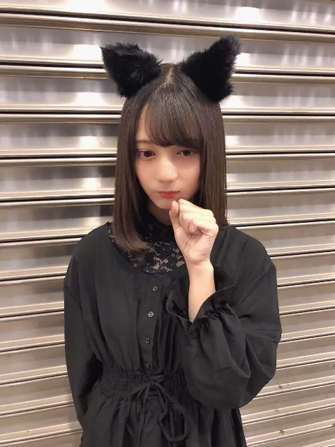 小坂 菜緒｜和菓子って美味しいですよね、私はいつも、甘いのが苦手って本当…（2018-10-17）｜2枚目