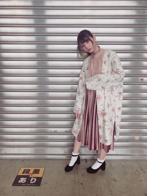 小坂 菜緒｜和菓子って美味しいですよね、私はいつも、甘いのが苦手って本当…（2018-10-17）｜3枚目