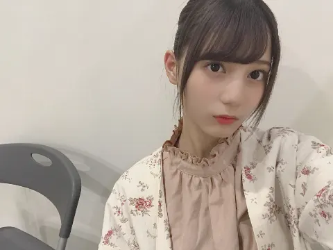 小坂 菜緒｜この間、電車に乗ってお出かけをしていて、改札を出ようと思った…（2018-10-21）