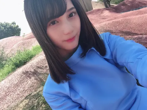 小坂 菜緒｜鮮やかな20色が混ざり合うとひらがなけやきの色になる。私は夢の水色で、、、（2018-10-25）｜3枚目