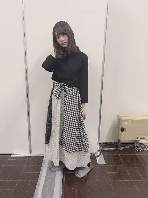 小坂 菜緒｜布団に入ってから10分くらい経って、眠くなってきたから目を瞑…（2018-11-08）｜3枚目