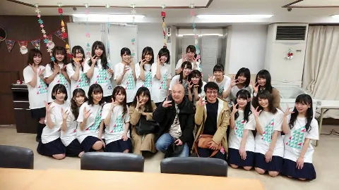 小坂 菜緒｜信号待ちをしてて、ふとちょっとした会話が聞こえてきたんですけ…（2018-12-20）｜5枚目