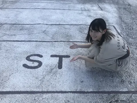 小坂 菜緒｜メリークリスマス、と言っていますがわたし自身があまりクリスマ…（2018-12-25）｜5枚目