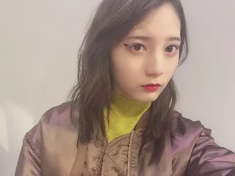 小坂 菜緒｜たまたま何も無い日が出来て、あれこれ買わなきゃ行けないものが…（2019-01-14）｜4枚目