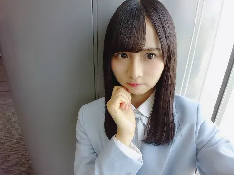 上村 ひなの｜制服の涼やかな風に感謝のリボン🎀（2019-04-28）