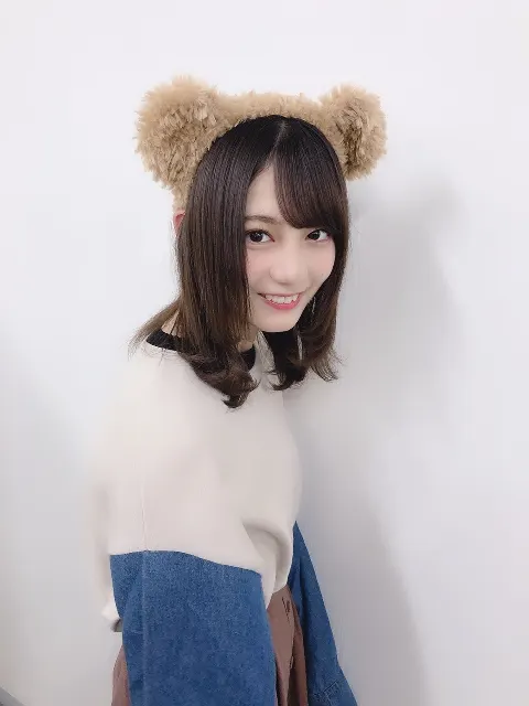 小坂 菜緒｜朝のニュースを見て今日の曜日を知る毎日。今日の朝もテレビを見…（2019-05-04）｜5枚目