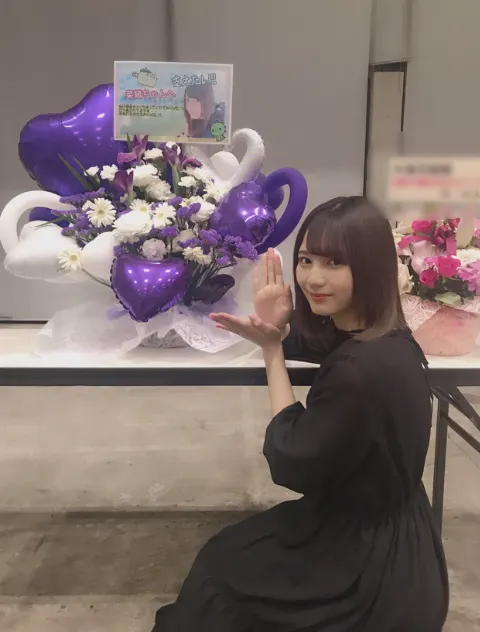 小坂 菜緒｜やっと外に出れたと思ったら、やっぱり嫌になって10分でその場…（2019-05-08）｜7枚目