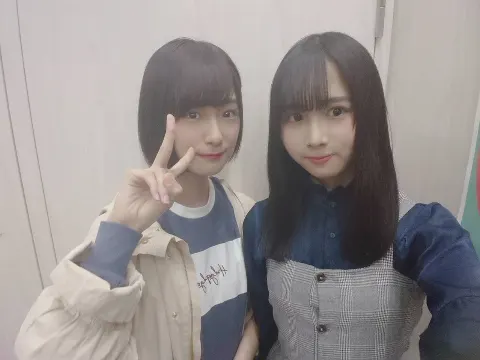 上村 ひなの｜44,同窓会SHOWROOM💚💙（2019-05-16）｜3枚目
