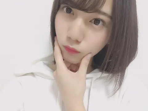 小坂 菜緒｜朝型と夜型って人には有るじゃないですか。元々は朝型だったんで…（2019-05-23）｜3枚目