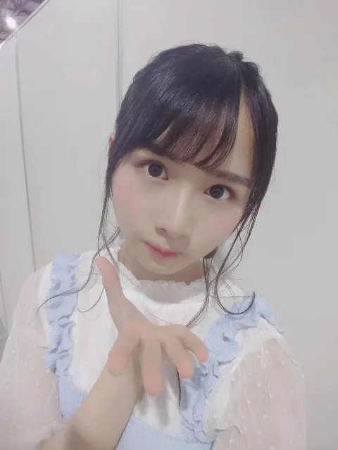 上村 ひなの｜61,💗個別握手会 東京ビッグサイト（2019-07-02）｜2枚目