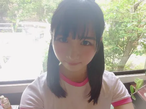 上村 ひなの｜63,日向坂46 1stグループ写真集🌺（2019-07-06）｜3枚目
