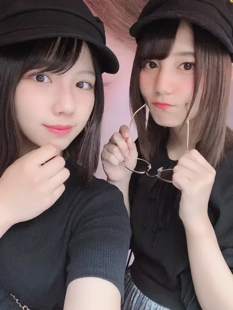 小坂 菜緒｜今目の前にあるものを言います。皆さん予想して？正解は…紅茶です。微糖の。（2019-07-18）｜7枚目
