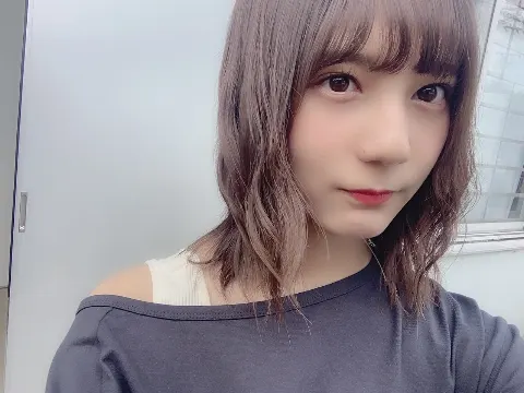 小坂 菜緒｜今日の朝起きたら、何故かわらないけど何が起こったかわからなく…（2019-08-15）｜5枚目
