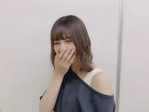 小坂 菜緒｜今日の朝起きたら、何故かわらないけど何が起こったかわからなく…（2019-08-15）｜10枚目