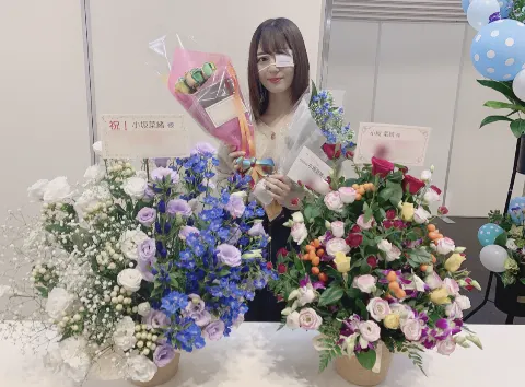 小坂 菜緒｜夜のスキンケアでパックをするんですけど、してる時って暇になる…（2019-10-24）｜2枚目