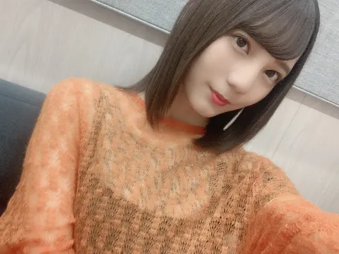 小坂 菜緒｜自宅で起きたプチ事件、今年になって気づいた2年分の秋冬の買い…（2019-11-16）