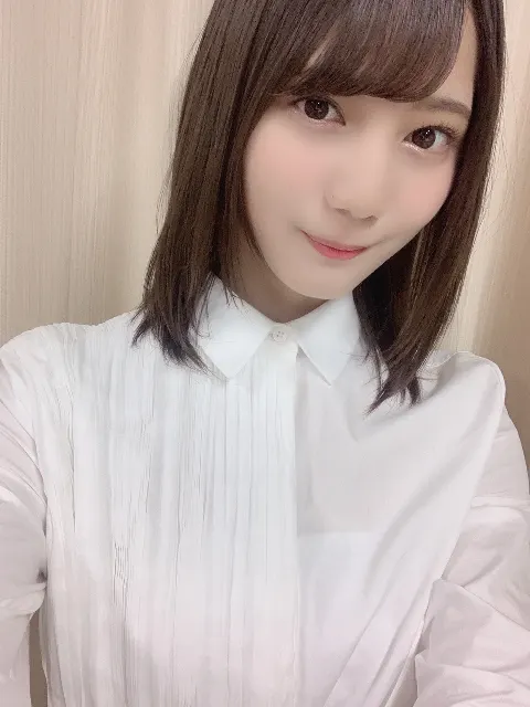 小坂 菜緒｜自宅で起きたプチ事件、今年になって気づいた2年分の秋冬の買い…（2019-11-16）｜2枚目