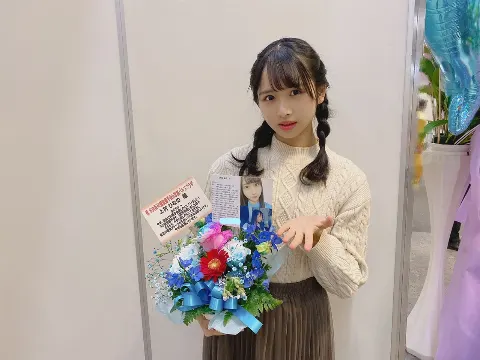 上村 ひなの｜花瓶（2020-02-15）｜7枚目