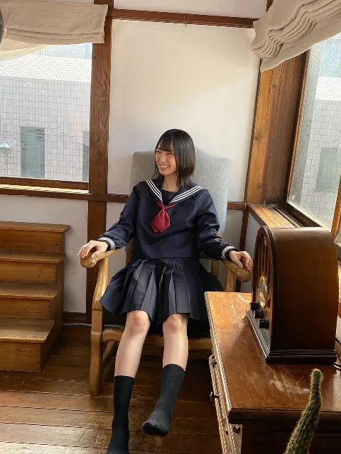 金村 美玖｜セーラー服。（2020-03-01）｜3枚目