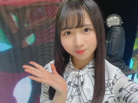 上村 ひなの｜何色（2020-04-08）