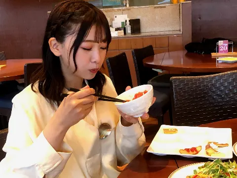 金村 美玖｜食べてる時って幸せ。（2020-04-29）｜3枚目