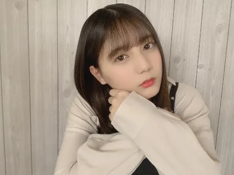 小坂 菜緒｜夢見て眠る深夜0時、1度起きてまた眠る朝5時、騒がしく起きる朝11時。年に数回起こるこの現象に名をつけたい！（2020-06-02）