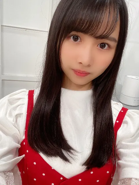 上村 ひなの｜図鑑を持ち歩いてペラペラとめくっていました。（2020-07-05）｜2枚目